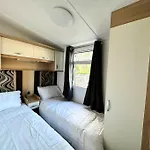 Beautiful Newly Decorated Cabin