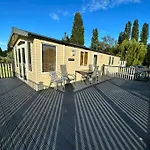 Beautiful Newly Decorated Cabin