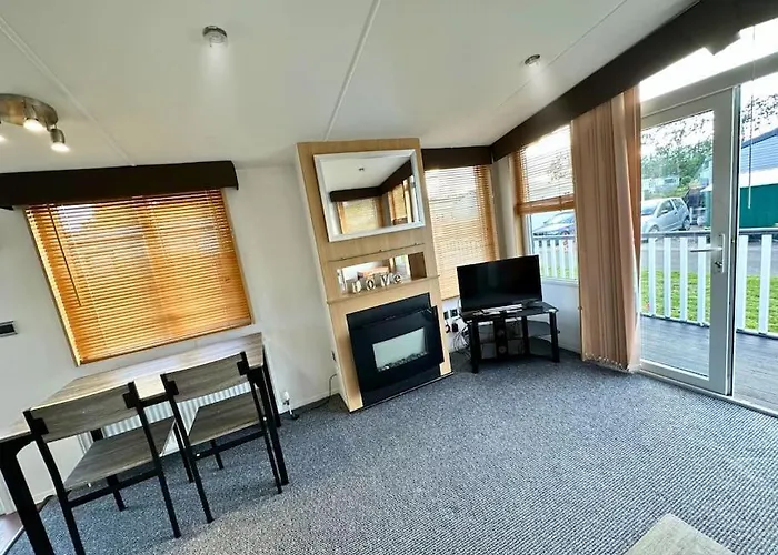 Beautiful Newly Decorated Cabin